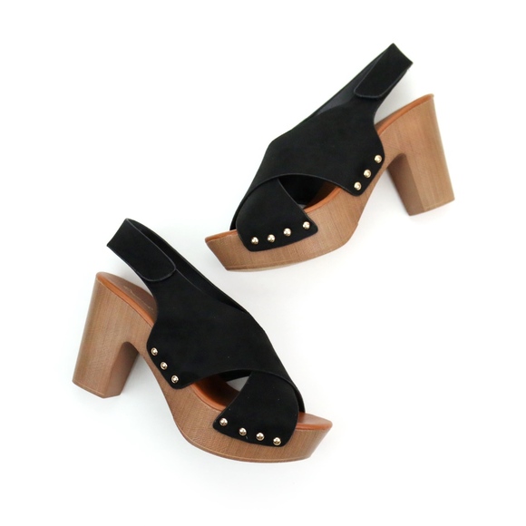 Qupid Farris Black Suede Platform Heels NEW! - Picture 2 of 8